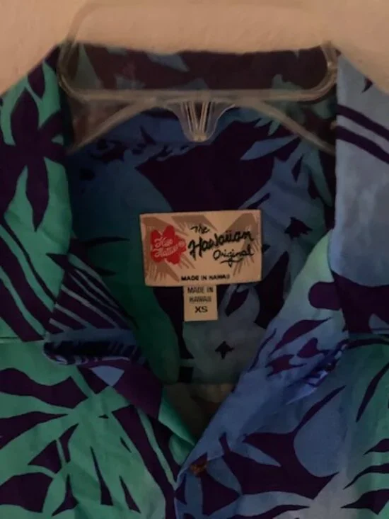 HILO HATTIE HAWAIIAN ORIGINAL ALOHA SHIRT MEN ALOHA FLOWER MADE IN HAWAII NWT XS - Picture 3 of 9